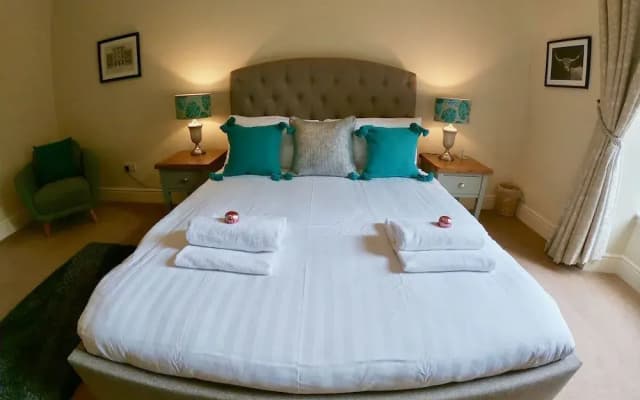 Escape To Edinburgh @ Broughton Place - photo 2