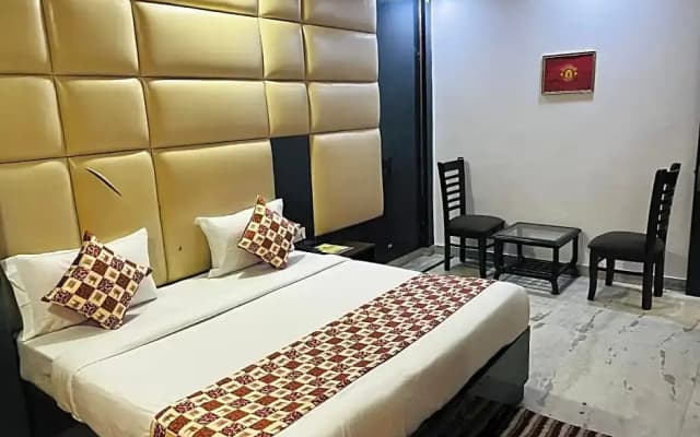 Hotel Krone Plaza - photo 4