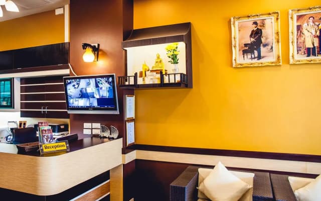 Chalong Boutique Inn - photo 4