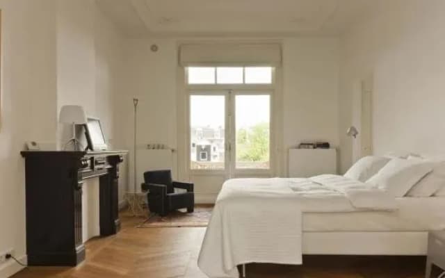 Museum City Centre Apartment - photo 4