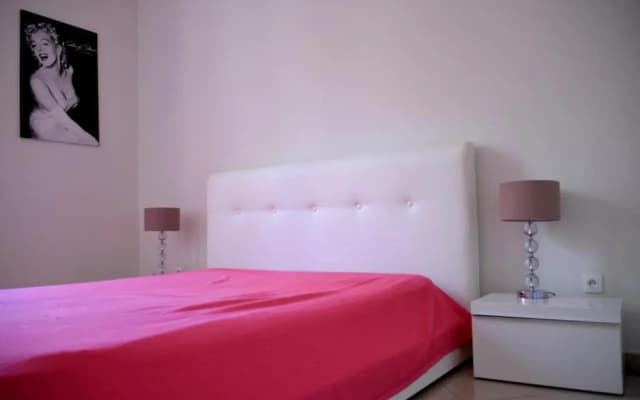 Apartment on Rue De France 4 - photo 2