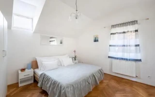 St. George Apartments - photo 2