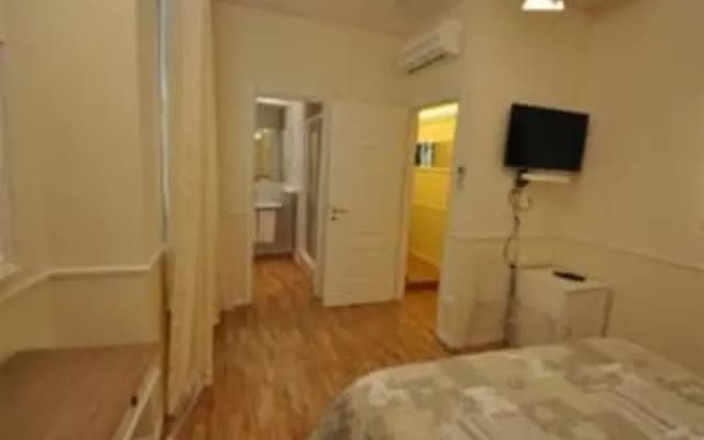 Rose in Rome Suites - photo 3