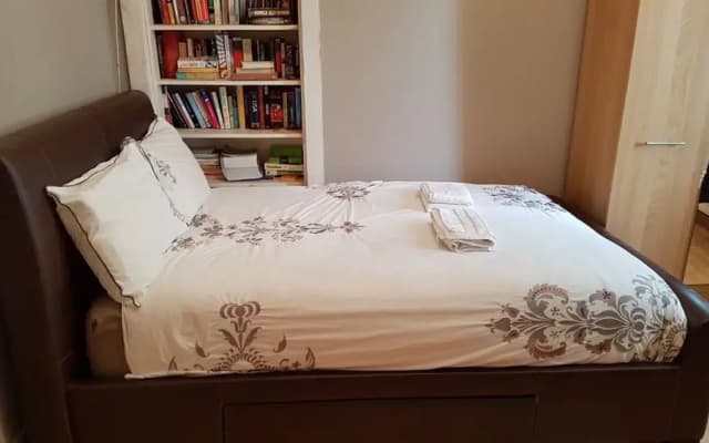 16 Maybury House - photo 2