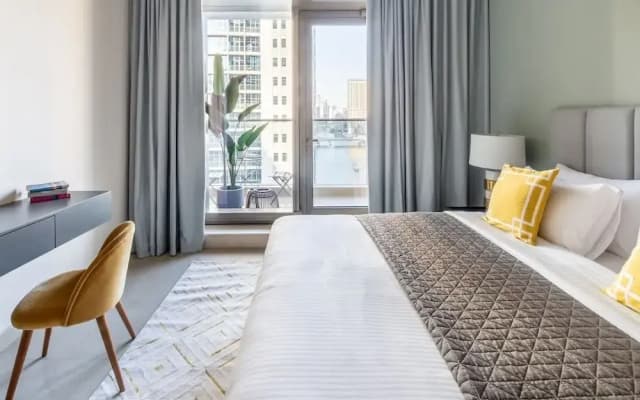 Modern & Classy 1BR Overlooking Marina! - photo 3