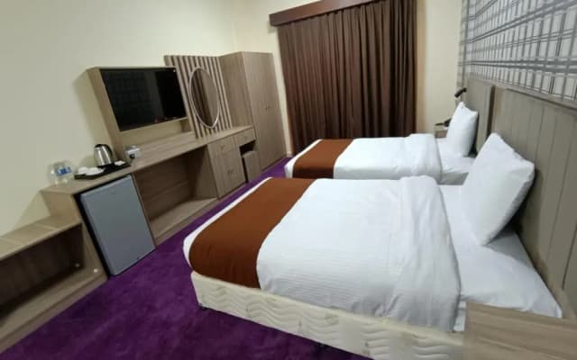 Royal Hotel - photo 4