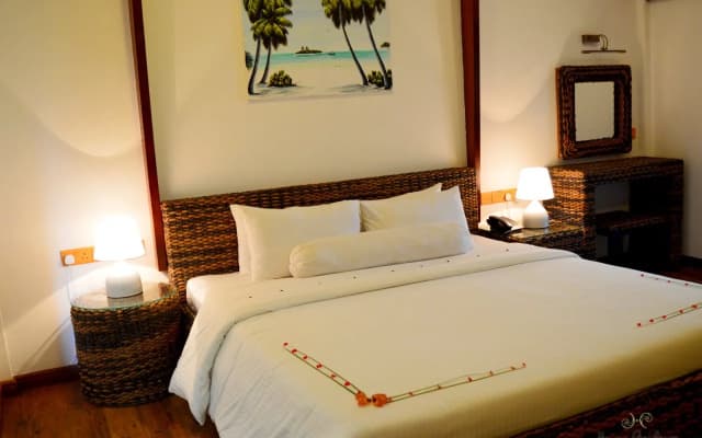 Long Beach Laamu - photo 2