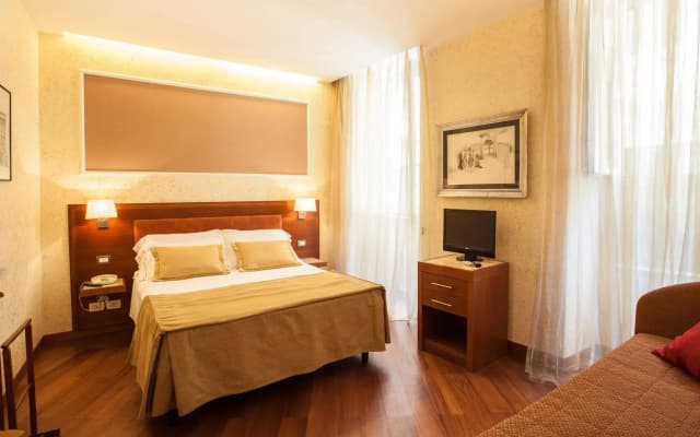 Hotel Madrid - photo 3