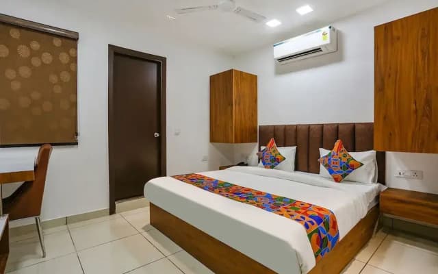 Fabexpress Shine Inn - photo 3