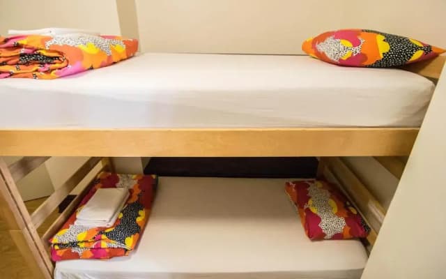 The Bartlett Hotel and Guesthouse - photo 5