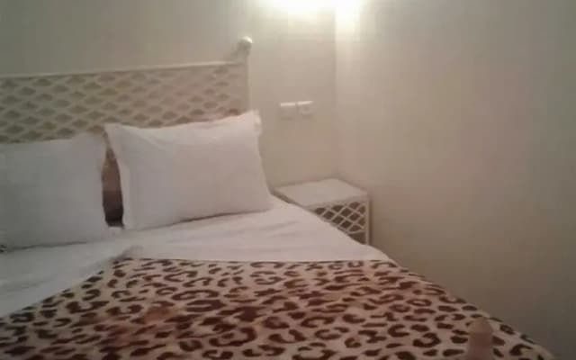 Hotel Aqdas - photo 4