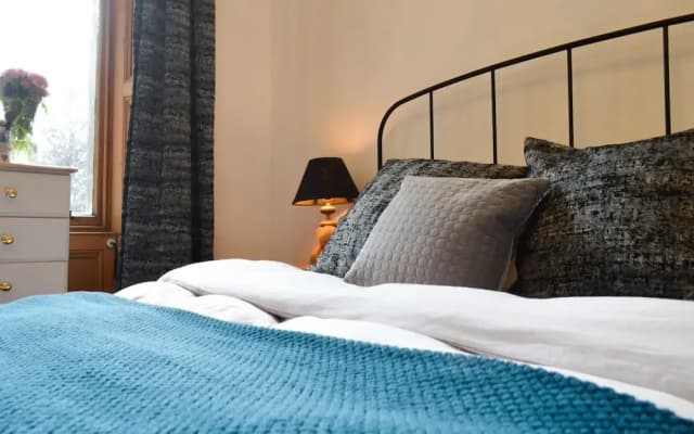 Modern Flat In Central Edinburgh - photo 3