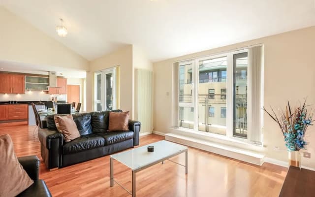 Britannia Penthouse - photo 2