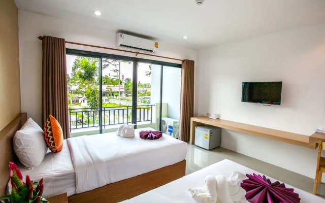 Wanarom Residence Hotel - photo 3