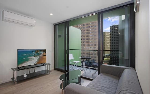 Astra Apartments Carlton - photo 4