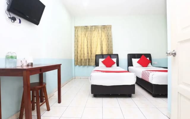 Kb 7 Days Hotel By OYO Rooms - photo 3