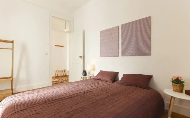 Charming Avenida by Homing - photo 3