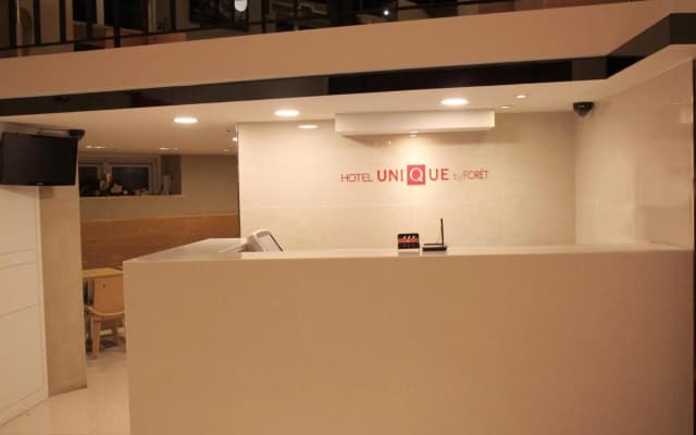 Three Seven Hotel - photo 2