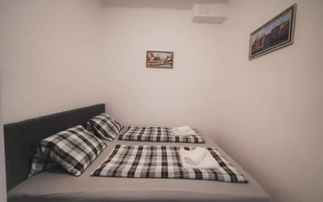 Renovated Apartment close to first district - photo 2