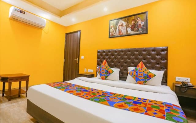FabExpress Taj Home Stay - photo 2