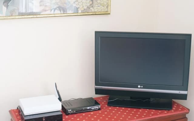 Lovely flat with terrace 5 min walk from sea - photo 2