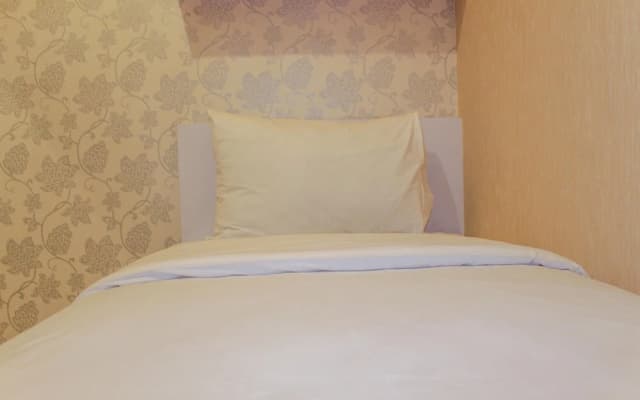 Minimalist and Homey 2BR Aparment at Green Pramuka near Mall - photo 2