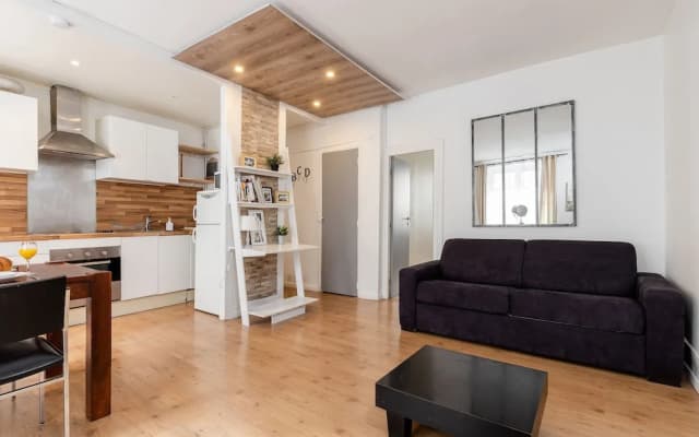 Eiffel Tower - Rue Cler Area Apartment - photo 3