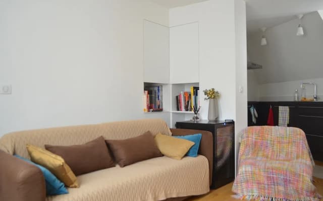 Top Floor Flat Near Bastille - photo 3