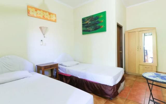 Surfaris Inn - photo 2