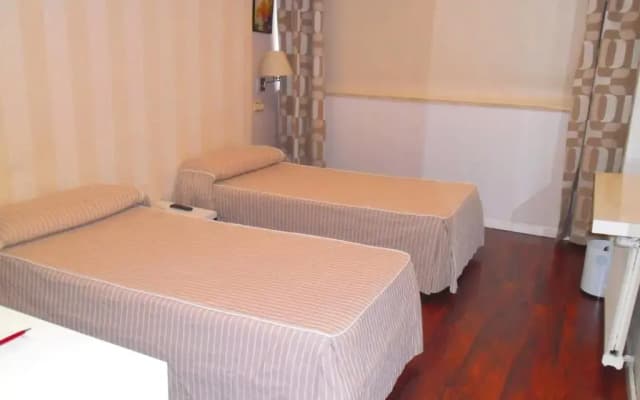 Hotel Escuela Madrid - photo 5