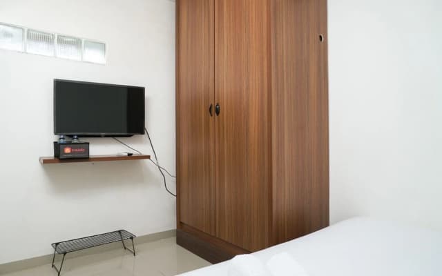 Minimalist Studio 1st Floor at Meruya 8 Puri Kembangan - photo 3