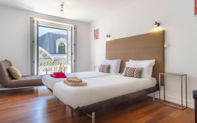LV Premier Chiado CH2 Balcony, Spacious, Elevator - photo 3