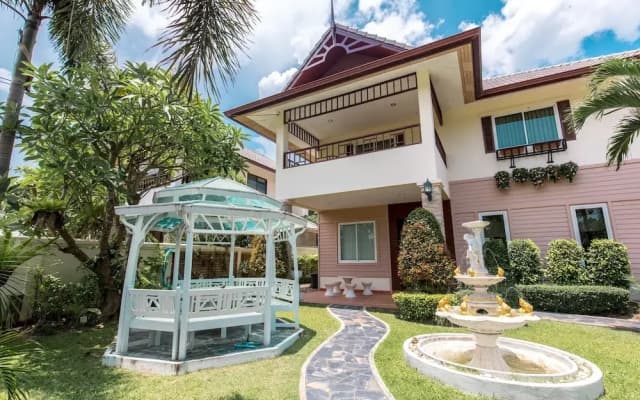 The Farah House - photo 4