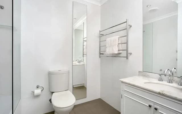 Sunny and Spacious Two Bdr Apt - SPF13 - photo 5