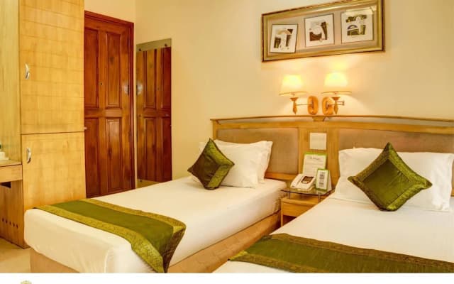 Athena Inn - photo 2