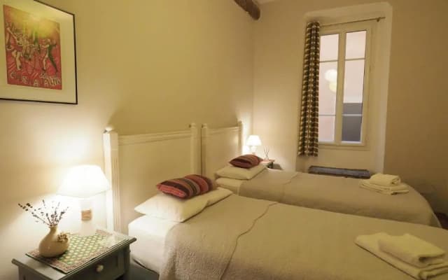 2 Bedroom Apartment Old Town Centre - photo 4