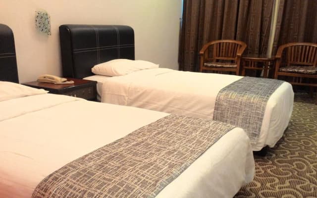 Garden Hotel - photo 3