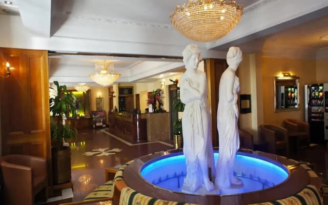 Westpoint Hotel - photo 2