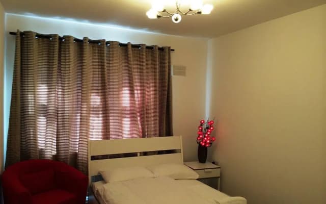 Globe City Apartments - photo 3