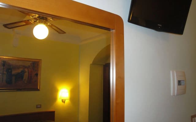 Hotel Santa Croce - photo 3