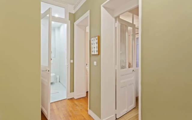 Bright and Spacious Apartment Near Bastille - photo 2