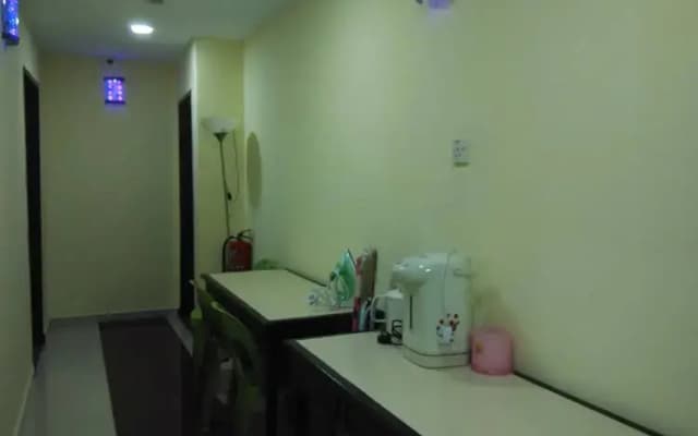 Q One Hotel - photo 4