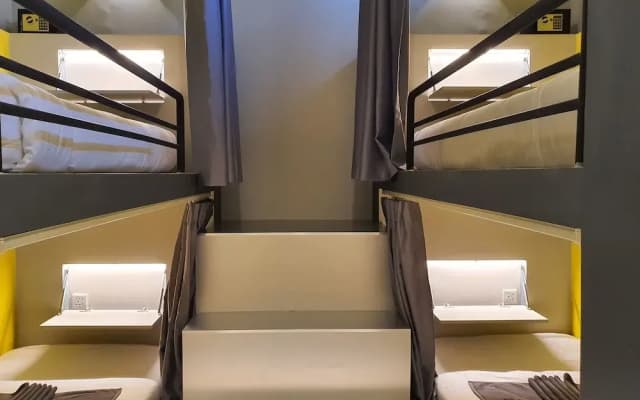 The Twizt Hotel - photo 3