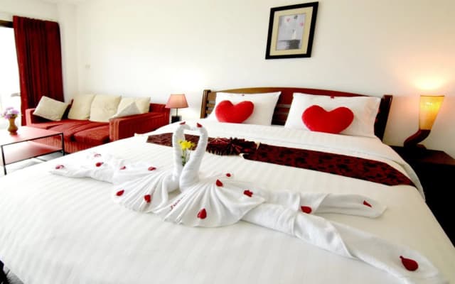Dengs Kamala GuestHouse - photo 5