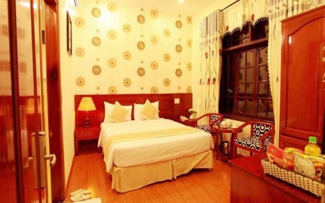 Tram Oanh Hotel - photo 2