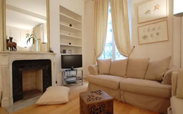 Apartment Place des Vosges - photo 2