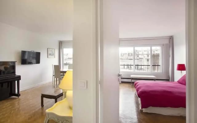 Apartment With one Bedroom in Paris, With Wonderful City View and Wifi - photo 3