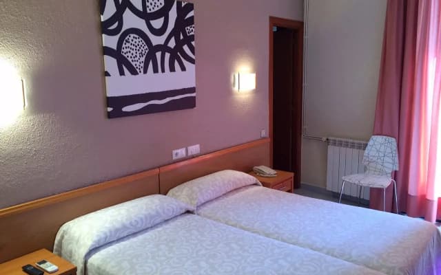 Hostal Iznajar Barcelona - photo 4