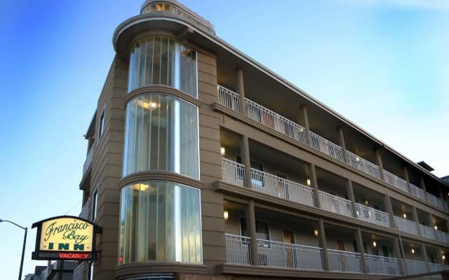 Francisco Bay Inn - photo 4