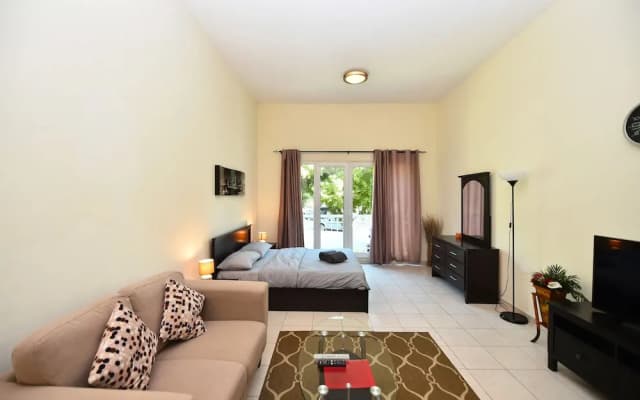 MRH - Studio in Discovery Gardens - photo 4